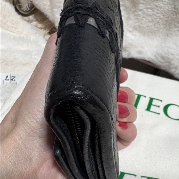 Bottega Veneta Intrecciato
Long Flap Wallet In black
Leather - Picture 6 of 15